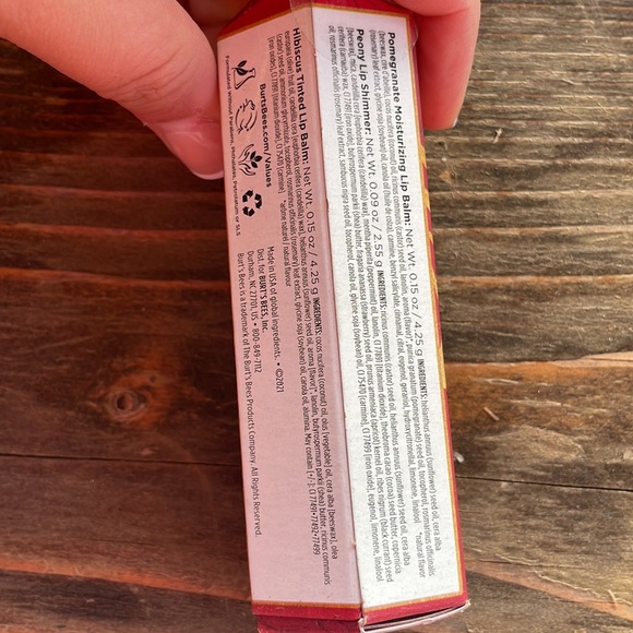 Burt’s Bees lip balm gift sets - Picture 5 of 5